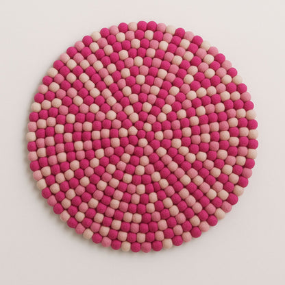 Handcrafted Felt Ball Rug – Pink & Blush Round (120cm)