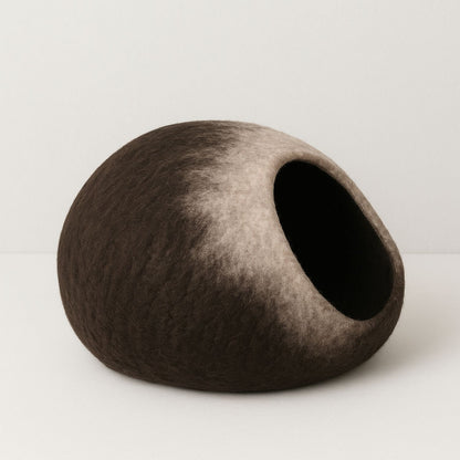 Luxury Felt Cat Cave – Handcrafted Wool Retreat – Mocha Stone