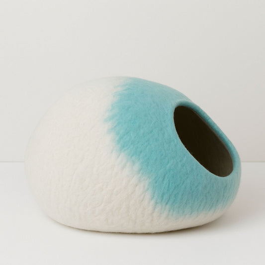 Luxury Felt Cat Cave – Handcrafted Wool Retreat – Aqua Cream